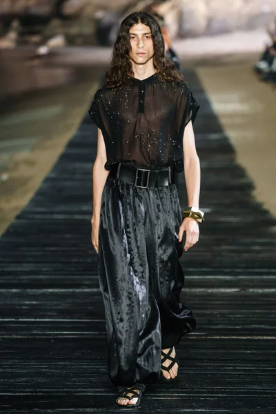 Look 74